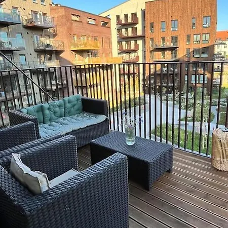 Modern Flat By The Sea 아파트